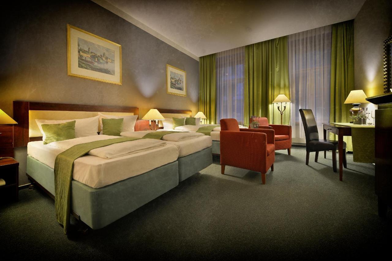 Hotel Prague Season Three Stars Exterior foto